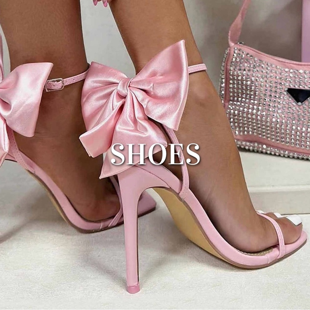 Shoes Divider 🤍